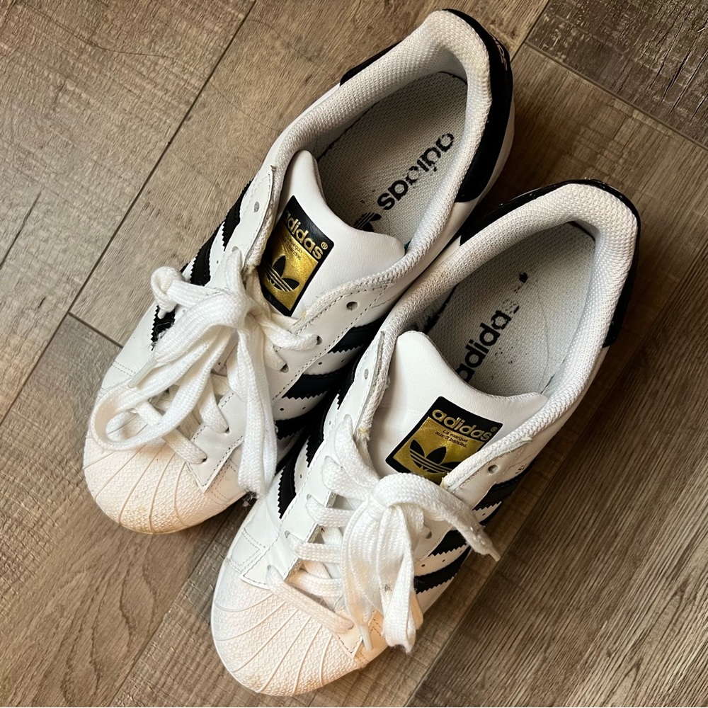 Adidas superstar shoes - Picture 2 of 10